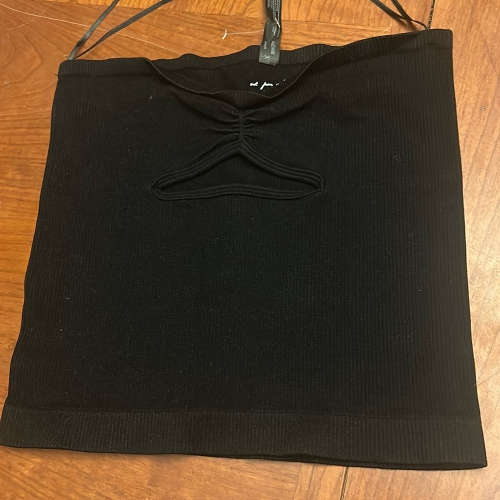 UO cropped knit tube top with cutout sz XL